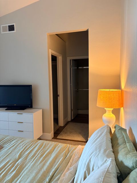 roommates in Pleasanton Room2Bed.2.5Bath - cirtru.com