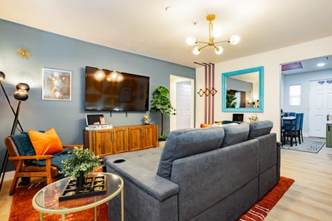 roommates in Undisclosed, Las Vegas, NV 89104 ULTRA LUXURY **PRIVATE** 1 BEDROOM SUITES WITH FULL KITCHENS, FREE WIFI, FREE PARKING AND LAUNDRY! (id. 39043) - cirtru.com