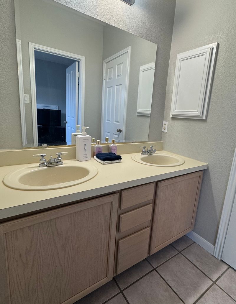 roommates in Bulverde Private Room in 1Bed.1Bath - cirtru.com