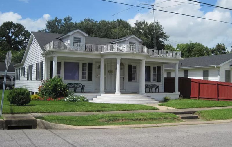roommates in Lafayette Private Room in 4Bed.2Bath - cirtru.com