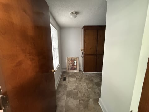 roommates in Florence Entire Place 1Bed.1Bath - cirtru.com