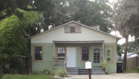 Welcome Home: Cozy Tampa House   Close to Public Transit  Fast WiFi (id. 8975)