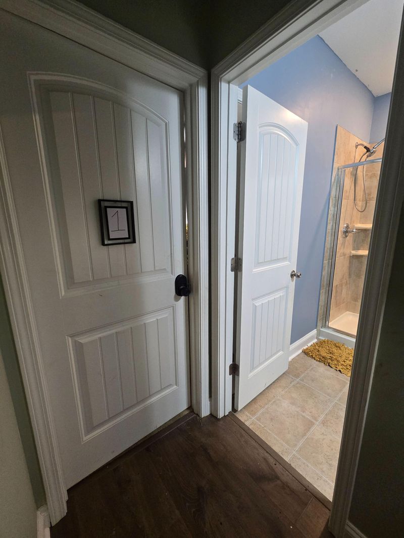 roommates in Undisclosed, Zebulon, NC 27597 Cozy Living | Spacious Bedroom w/ Private Full Bath + High‑Speed Internet + Code Entry door lock + Backyard Garden (id. 31394) - cirtru.com