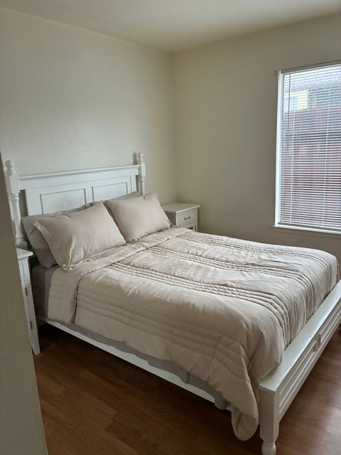 Private Room in 3Bed.3Bath