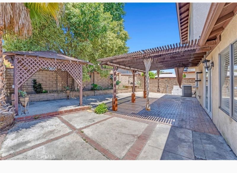 roommates in Commerce Private Room in 4Bed.3Bath - cirtru.com