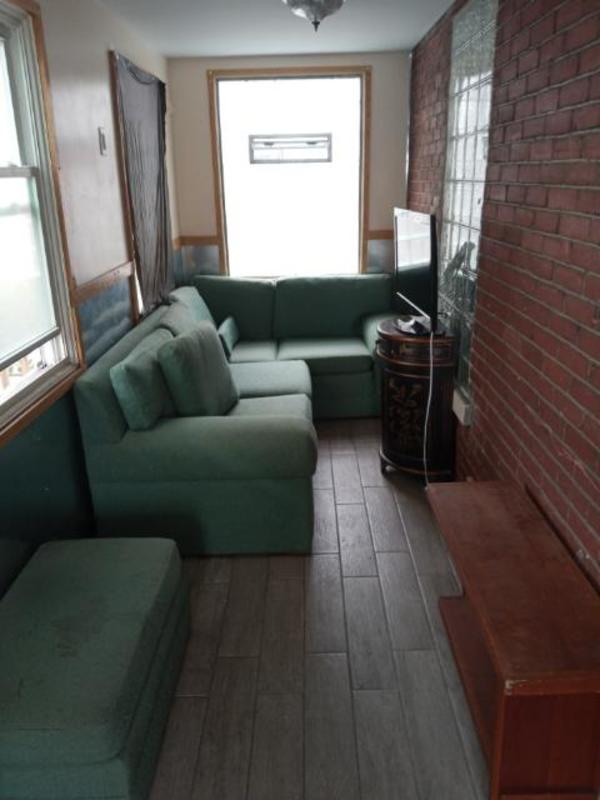 roommates in Center Line Private Room in 5Bed 3Bath home - cirtru.com