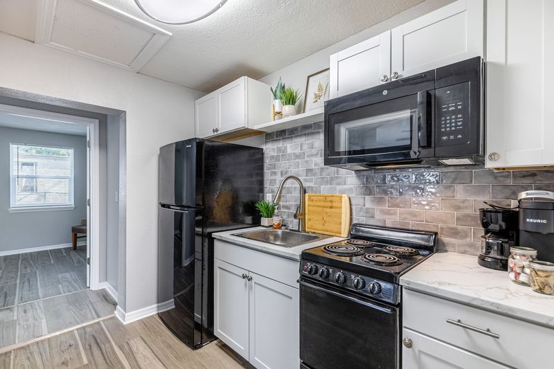 Cozy & newly-renovated Jacksonville House with Patio or porch (id. 2531)