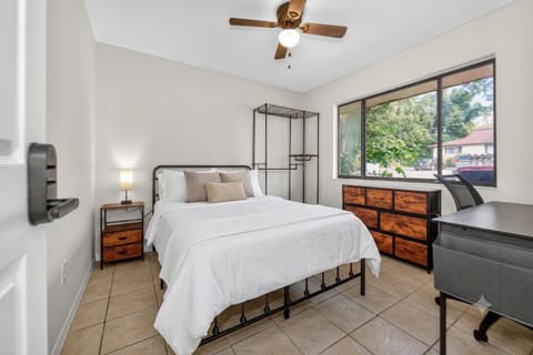 Spacious rooms in Ocala! (id. 37795)
