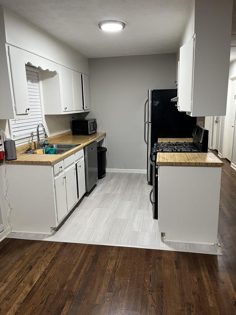 roommates in Undisclosed, Marietta, GA 30008 Homey & modern Marietta House with Dining area (id. 10540) - cirtru.com