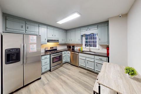 roommates in Undisclosed, Marietta, GA 30008 Newly Renovated, spacious Marietta House Super High-Speed Wi-Fi 400MbpsCleaning Services Included Twice a monthClose to Public Transportation and grocery stores Parking spots available Smart Lock Rooms (id. 5338) - cirtru.com