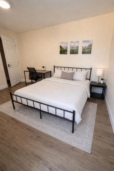 Spacious St. Pete Home | 10 Min to Beach | Near Bus Stops (id. 28691)