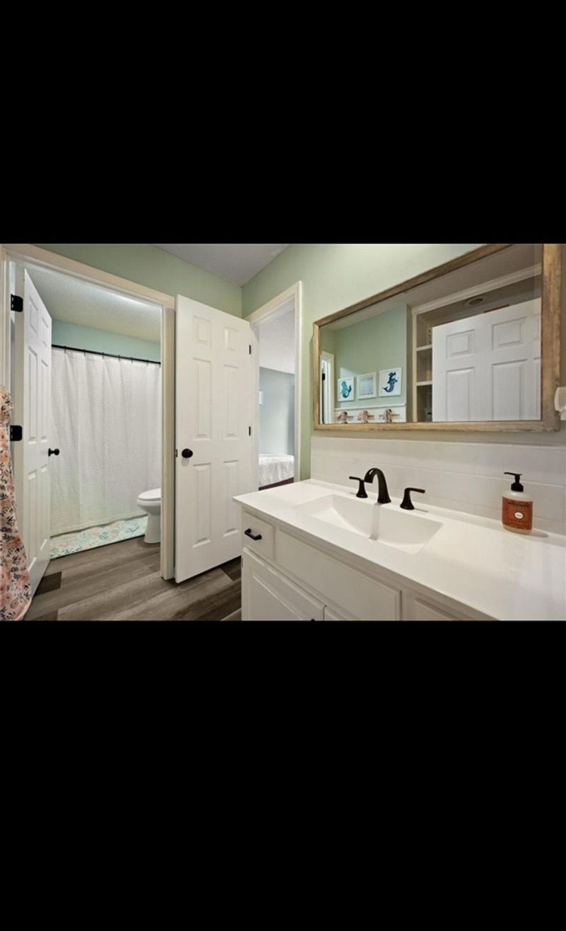 roommates in Overland Park Private Room in 4Bed.3.5Bath - cirtru.com