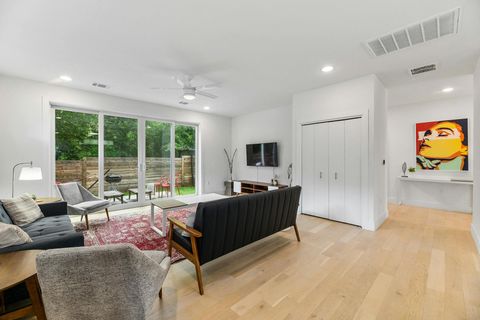 roommates in Austin Private Room in 6Bed.4.5Bath - cirtru.com