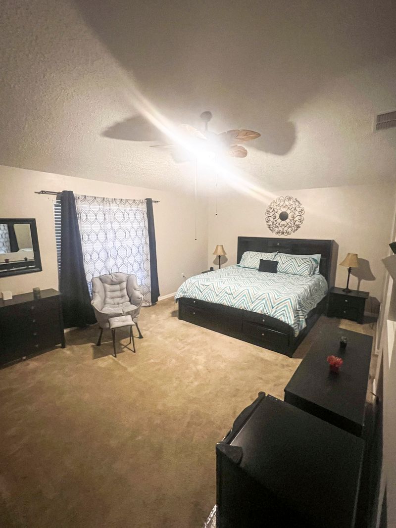 roommates in Undisclosed, Spring Hill, FL 34609 Beautiful & cozy Spring Hill House with Backyard (id. 6752) - cirtru.com