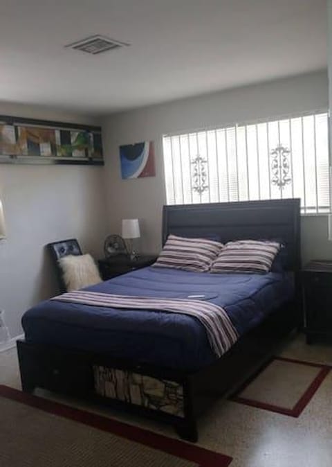 Beautiful & cozy West Palm Beach House with Garage (id. 10674)