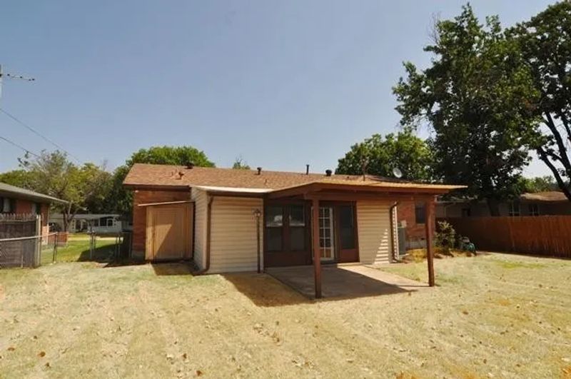 roommates in Garland Private Room in 3Bed.1Bath - cirtru.com