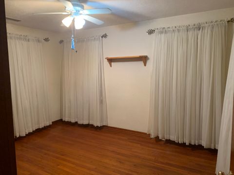 Private Room in 3Bed.3Bath
