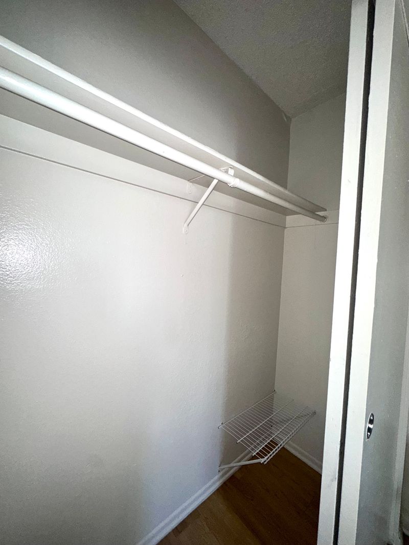 roommates in Laguna Hills Private Room in 2Bed.1Bath - cirtru.com