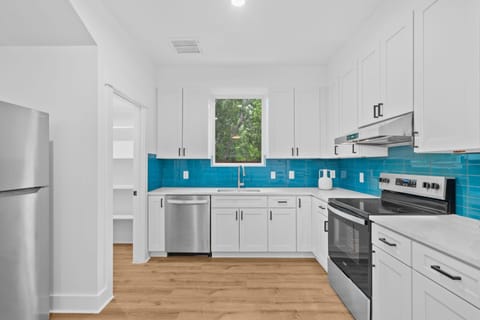 Brand-New 2026 Austin Home w/ Private Rooms & Modern Amenities (id. 34894)