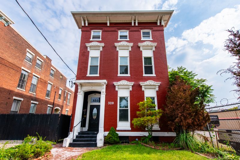 roommates in Louisville Room10Bed.6.5Bath - cirtru.com