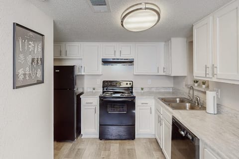 roommates in Undisclosed, Atlanta, GA 30315 Modern & NEWLY-renovated Atlanta Apartment Home (id. 6290) - cirtru.com
