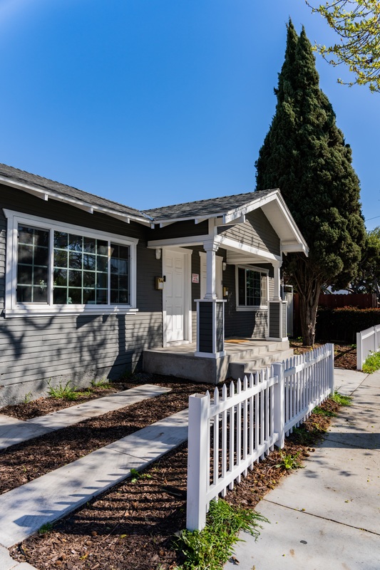 roommates in Long Beach TRANQUIL KING BED 1BR 420 - cirtru.com