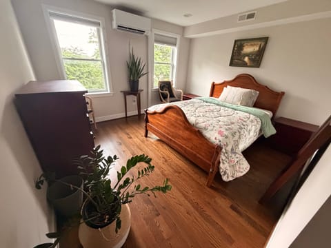 Room3Bed.2.5Bath