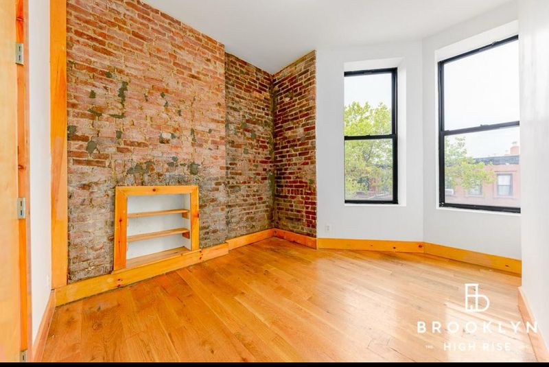 Private Room in 3Bed.1Bath