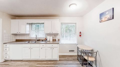 roommates in Undisclosed, Stone Mountain, GA 30083 MOVE-IN FEES WAIVED! 
 All Utilities Included
 FREE Fast Wi-Fi
 Cleaning Services Included
 Comfortable & Move-In Ready
 Professionally Managed (id. 448) - cirtru.com