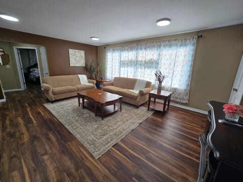 roommates in Wauwatosa Entire Place 3Bed.1Bath - cirtru.com