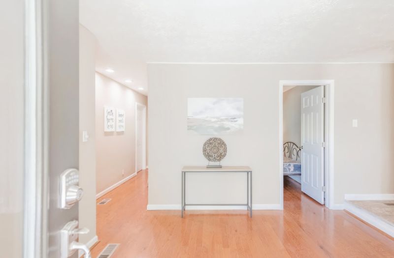 roommates in Undisclosed, Lilburn, GA 30047 Custom Farmhouse between Norcross and Lilburn (id. 69) - cirtru.com