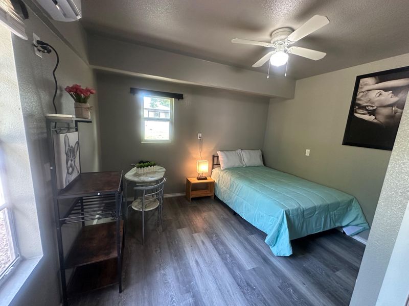 roommates in Undisclosed, Dallas, TX 75227 Cozy Dallas Studios | Renovated, Quiet, and Well-Equipped (id. 15259) - cirtru.com