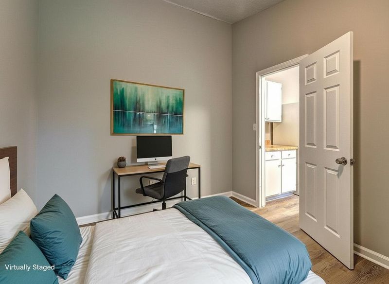 Live with Like Minded Professionals Seeking value  A Home you Deserve More than just a Room!  Newly Renovated All Utilities included,  Ultra fast WIFI,  Smart Lock Rooms,  Plenty of Parking and  much much more (id. 16037)