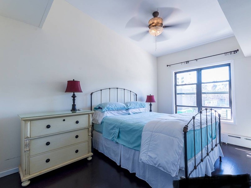 Private Room in 3Bed.1Bath