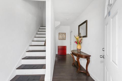 Modern COZY MODERN Furnished Rooms in Renovated Worcester Unit | Near Transit & Hospitals (id. 28531)