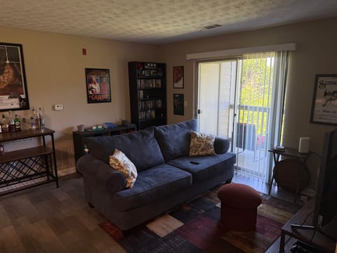 Private Room in 2Bed.1Bath