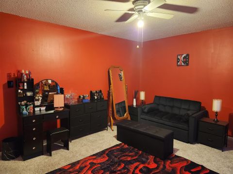 Private Room in 3Bed.3Bath