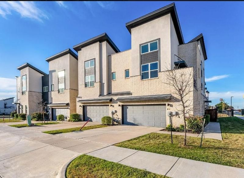 roommates in Undisclosed, Irving, TX 75061 Homey & beautiful Irving Townhouse with Living room (id. 10143) - cirtru.com