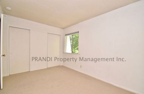 Private Room in 2Bed.1.5Bath