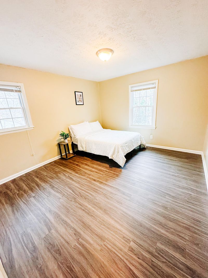 Spring into action and grab this one -- this property is INSANE! BRAND NEW! HUGE Bedrooms! Beautifully renovated kitchen! Great Decatur location. Don't Miss Out #RoomGoals (id. 11306)