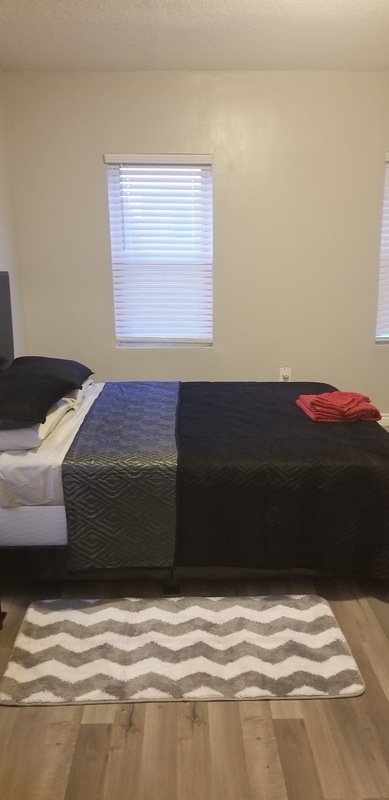 Private Room in 3Bed.1Bath