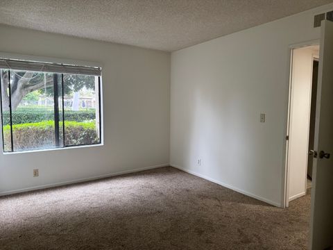 Private Room in 4Bed.3Bath