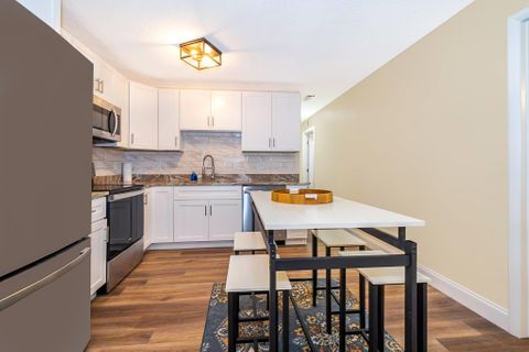 Maitland, FLOn Howell Branch Near Shopping, Restaurants & Public Transportation!! - USE PROMO CODE FOR DISCOUNT!! (id. 4044)