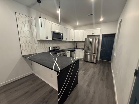 North Philadelphia Home (North 28th St & West Montgomery Ave) (id. 22584)
