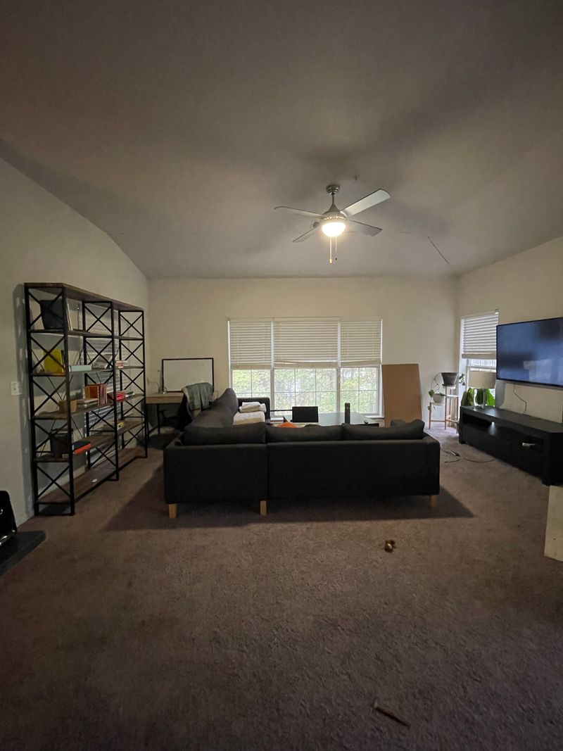 Private Room in 3Bed.2Bath