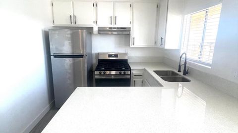 Live in Poly High (id. 24827)