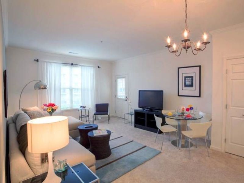 roommates in Newton Looking for roommate in 2BD/2BT APT - cirtru.com