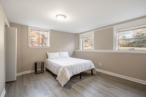 Beautiful Brand NEW Atlanta House with spacious dining area and open space. Don't Miss Out #RoomGOALS (id. 10902)