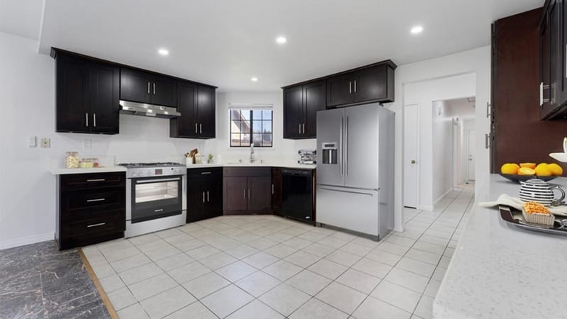 Comfortable Palmdale Home Near Transit, Shopping & Everyday Essentials (id. 45031)