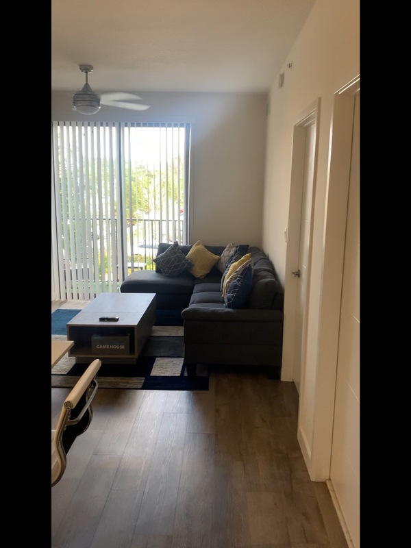 roommates in Lauderdale Lakes Private Room in 2Bed.2Bath - cirtru.com